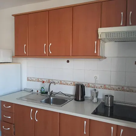 Апартаменты Perfectly Located With Pool Плая-де-лас-Америкас